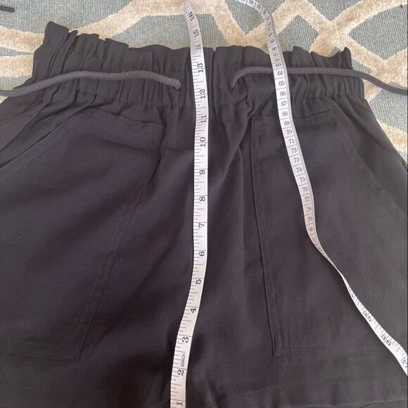 Pull & Bear Basic Woven Shorts Black High Waisted Women’s Size Small - Picture 8 of 9